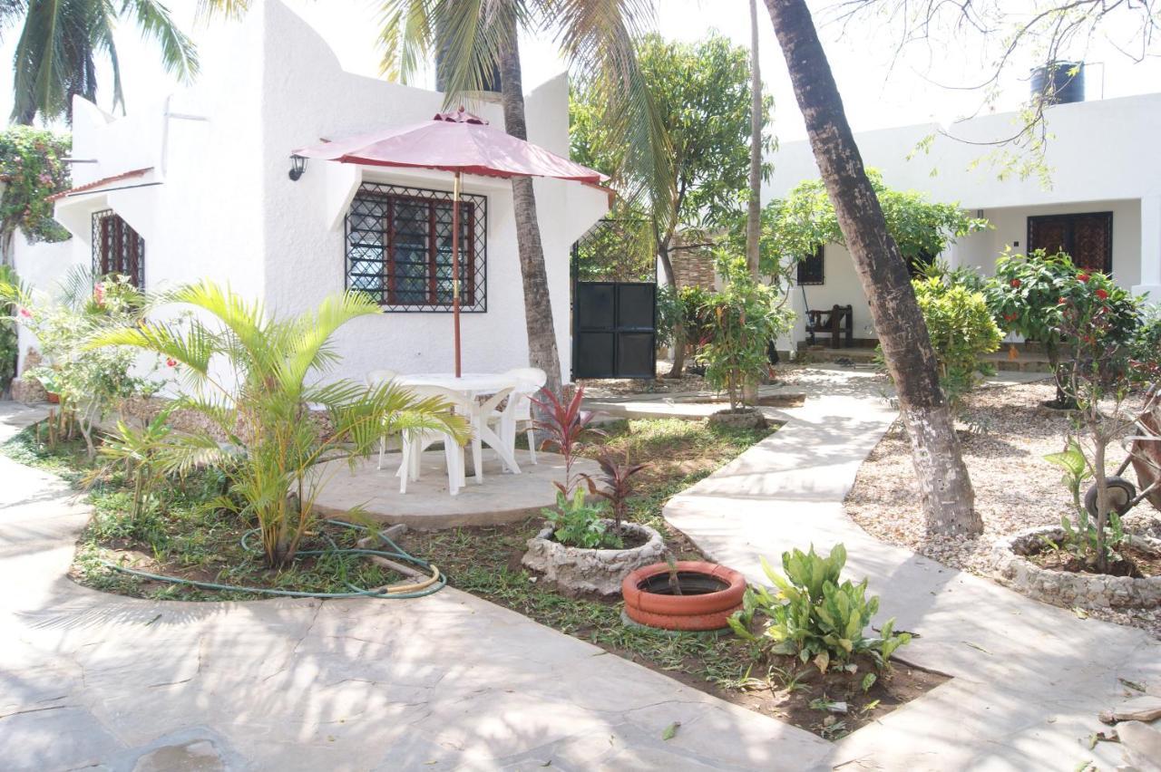 Luciano & Grace Apartments Watamu Eksteriør billede