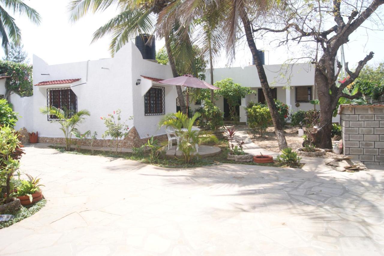 Luciano & Grace Apartments Watamu Eksteriør billede